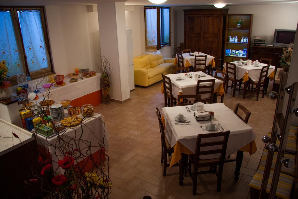 P&P Assisi Camere Bastia Umbra Exteriör bild